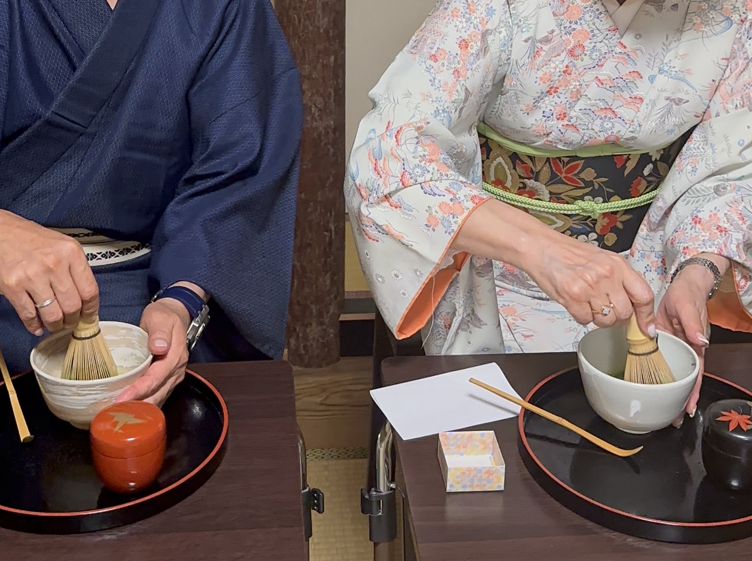 抹茶を点てる日本文化体験